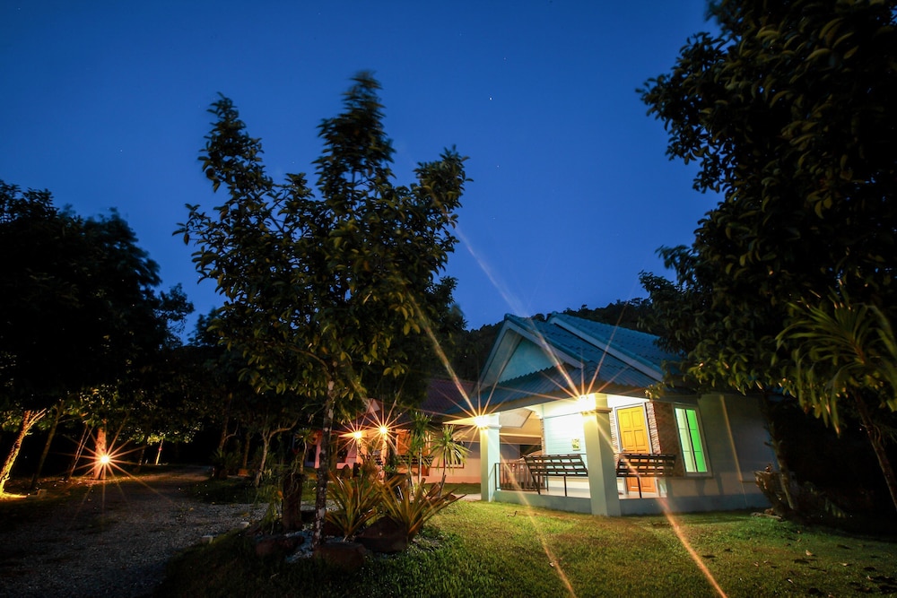 Khao Hin Tang Resort 7/40