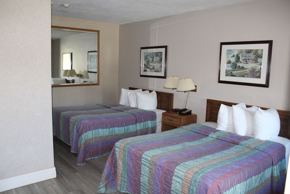 غرفة قياسية بسريرين مزدوجين، Bancroft Inn and Suites 2/8