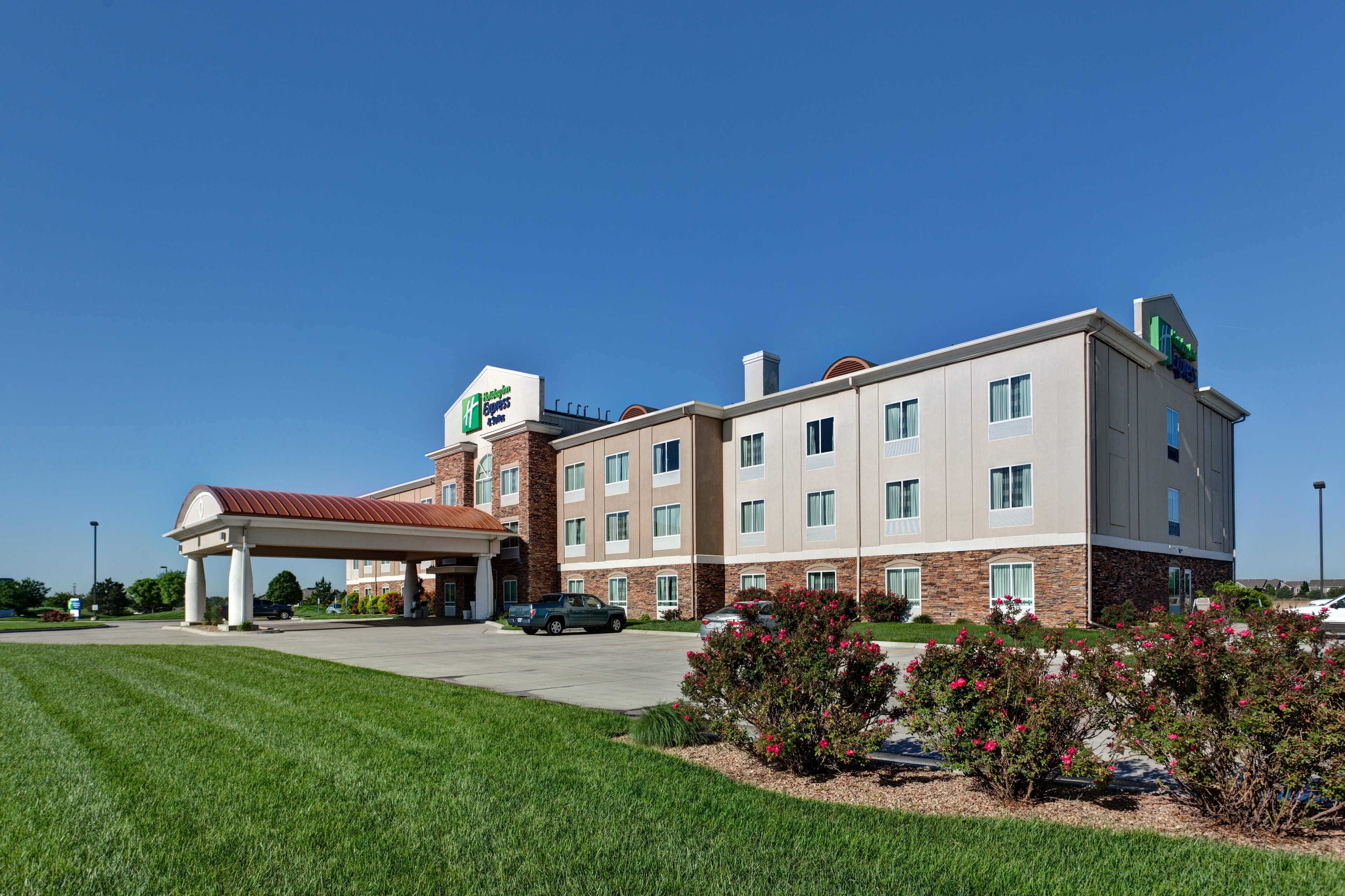 Holiday Inn Express & Suites Wichita Northwest Maize K-96 2/43