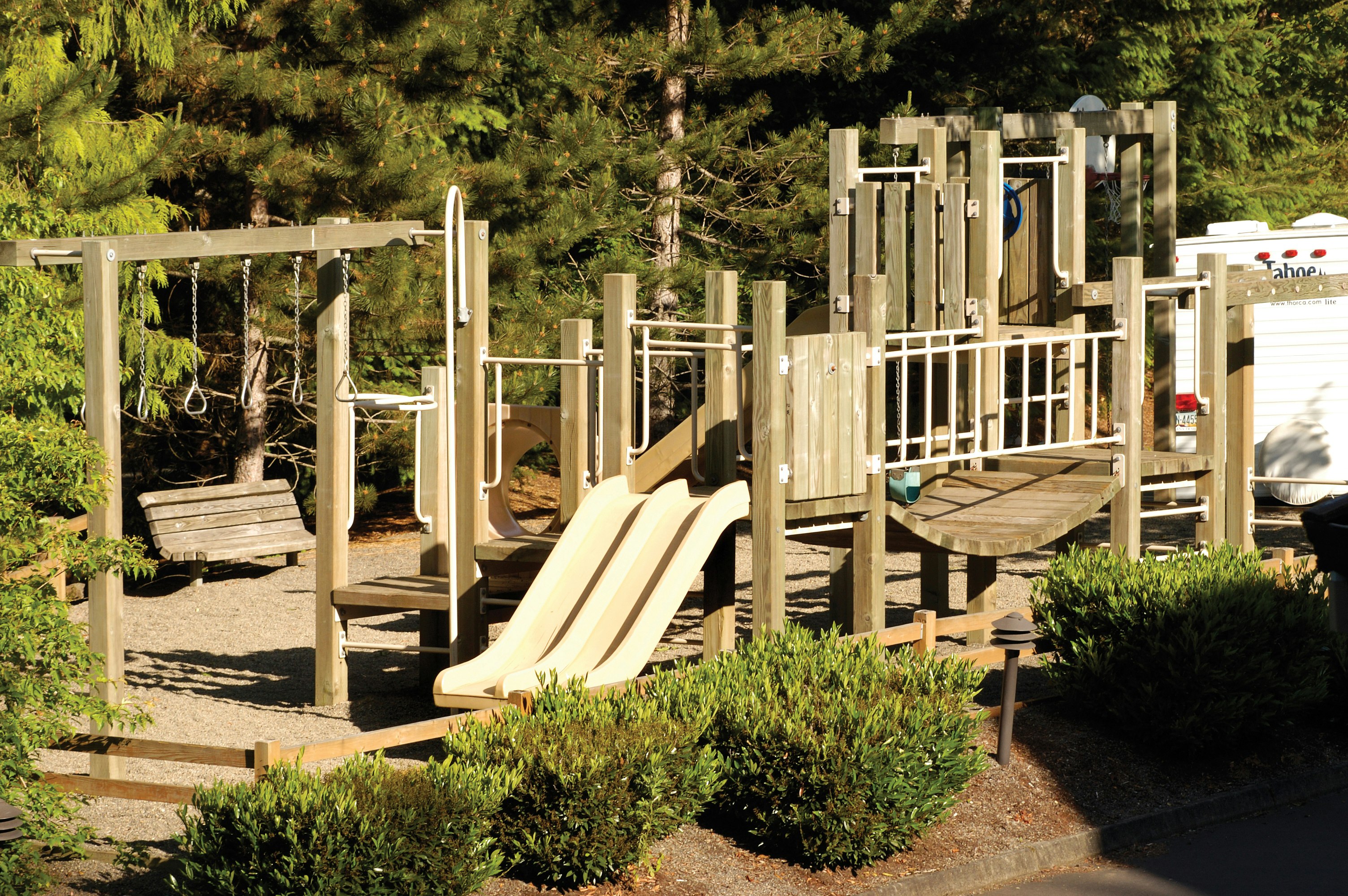 Whispering Woods Resort 24/65