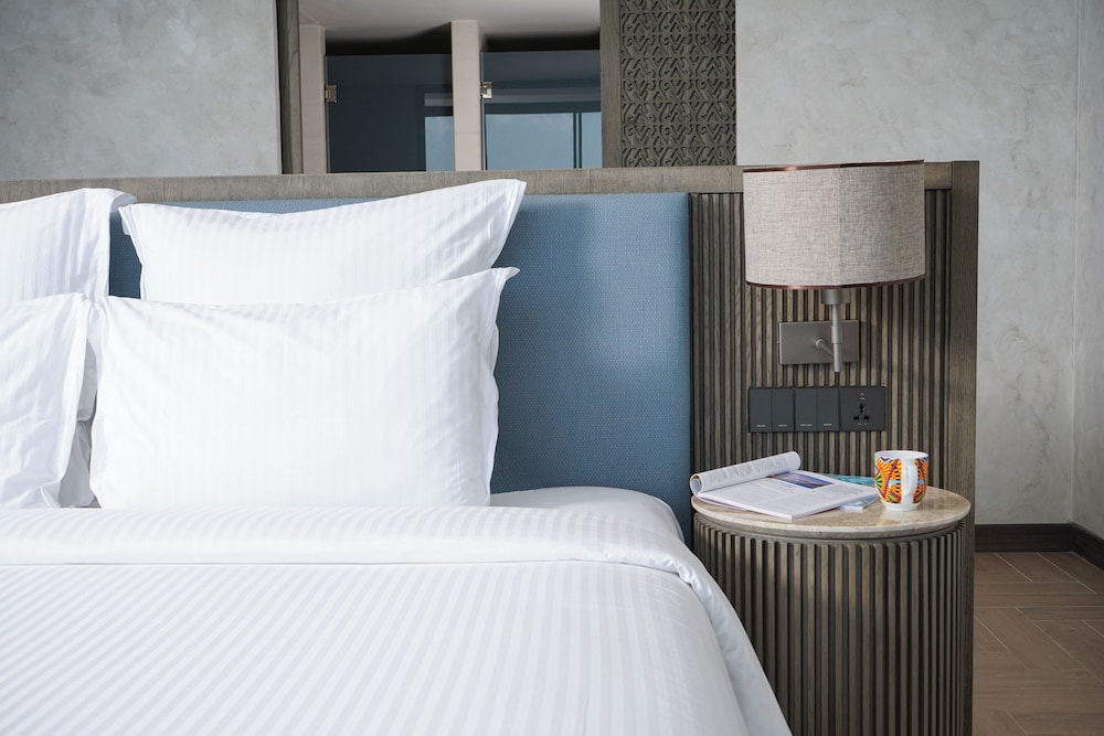 Pullman Lombok Merujani Mandalika Beach Resort 18/48