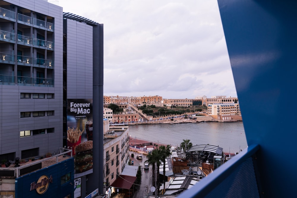 HOLIDAY INN EXPRESS MALTA 5/68