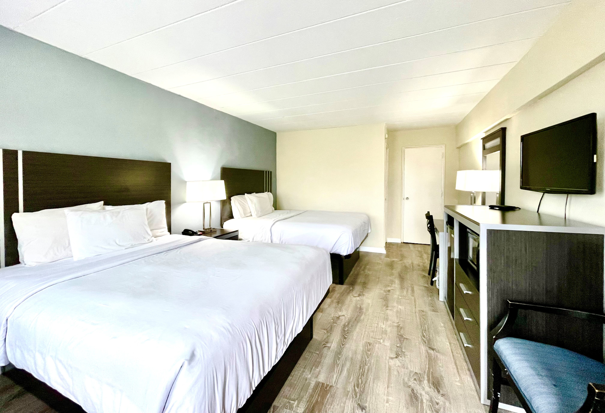 Red Carpet Inn &amp; Suites 13/30