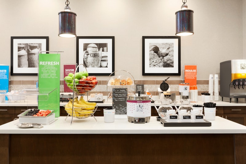 Hampton Inn Suites Seattle Renton 19/53