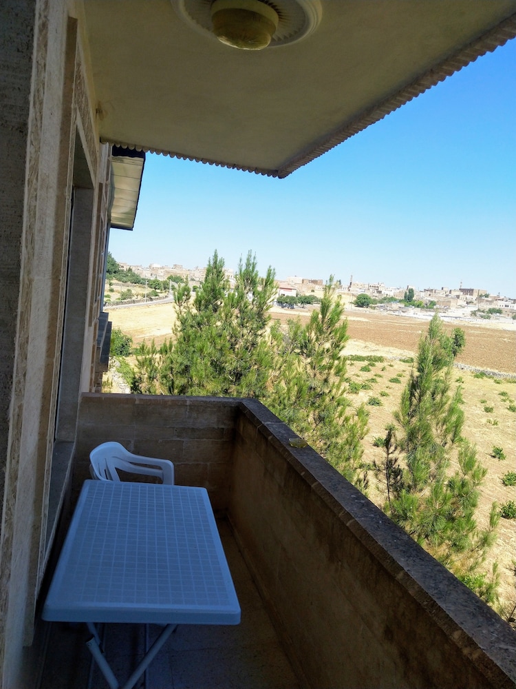 Turabdin Hotel 43/56