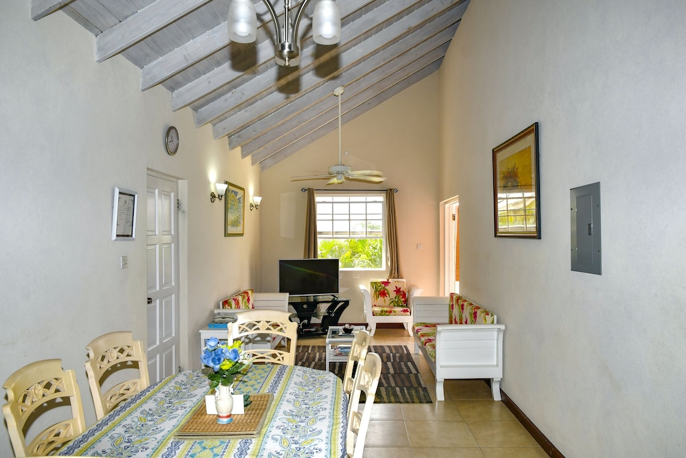 Best E Villas Providence 18/39