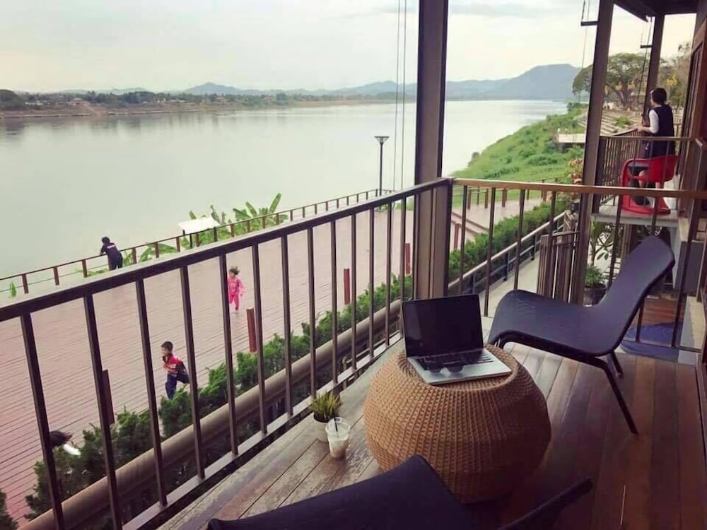 Chic Chiangkhan Hotel 22/28