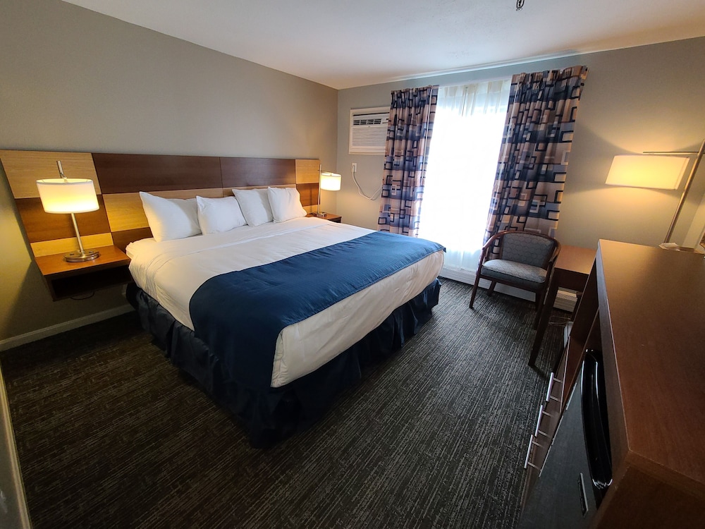 Hampton Village Resort 25/54