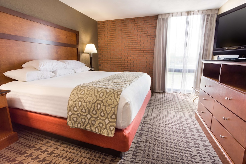 Drury Inn and Suites Jackson 8/31