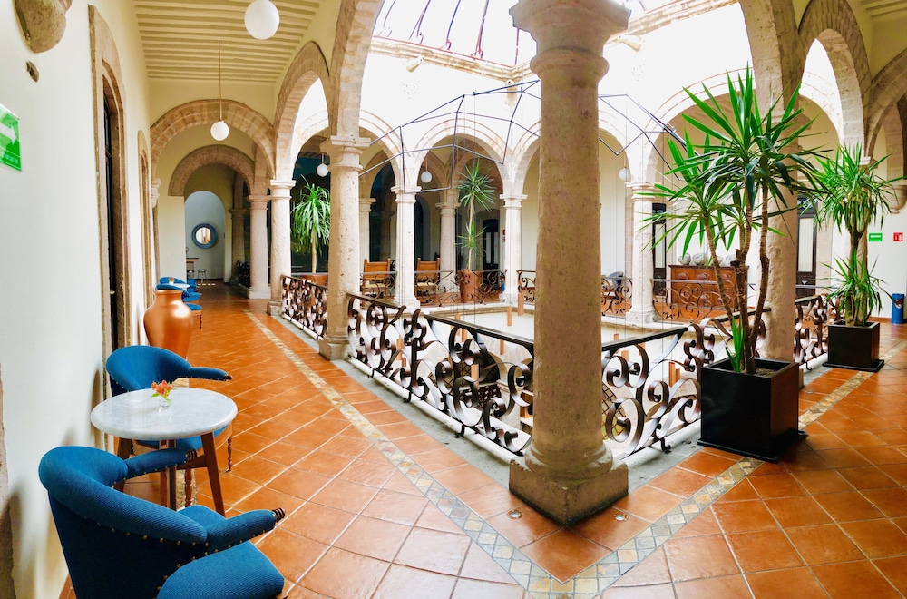 Herencia Hotel By Hosting House 29/50