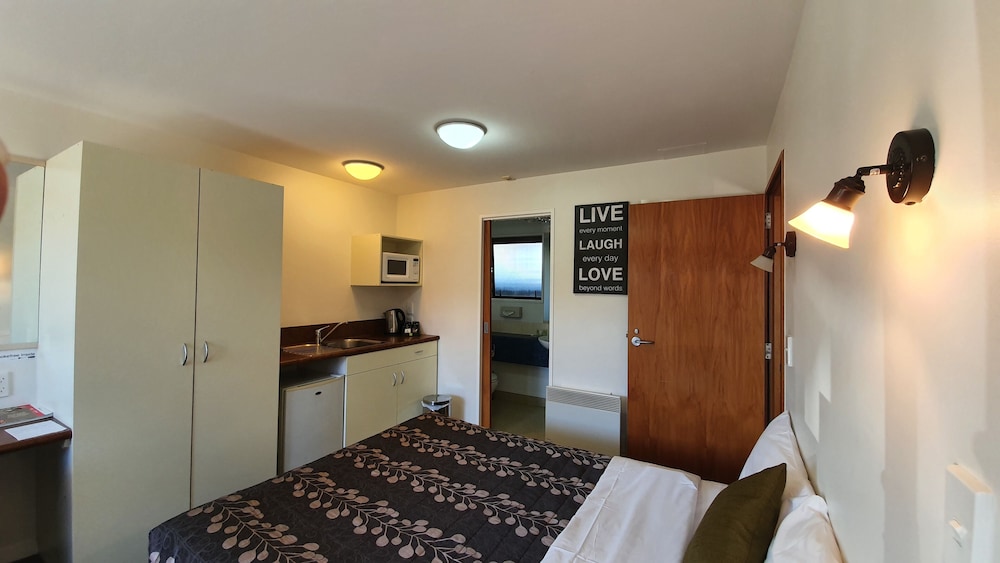 Airways Motel 23/31