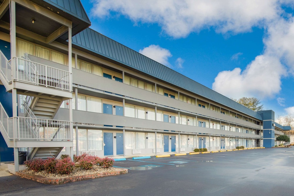 Econo Lodge Middlesboro, KY 2/31
