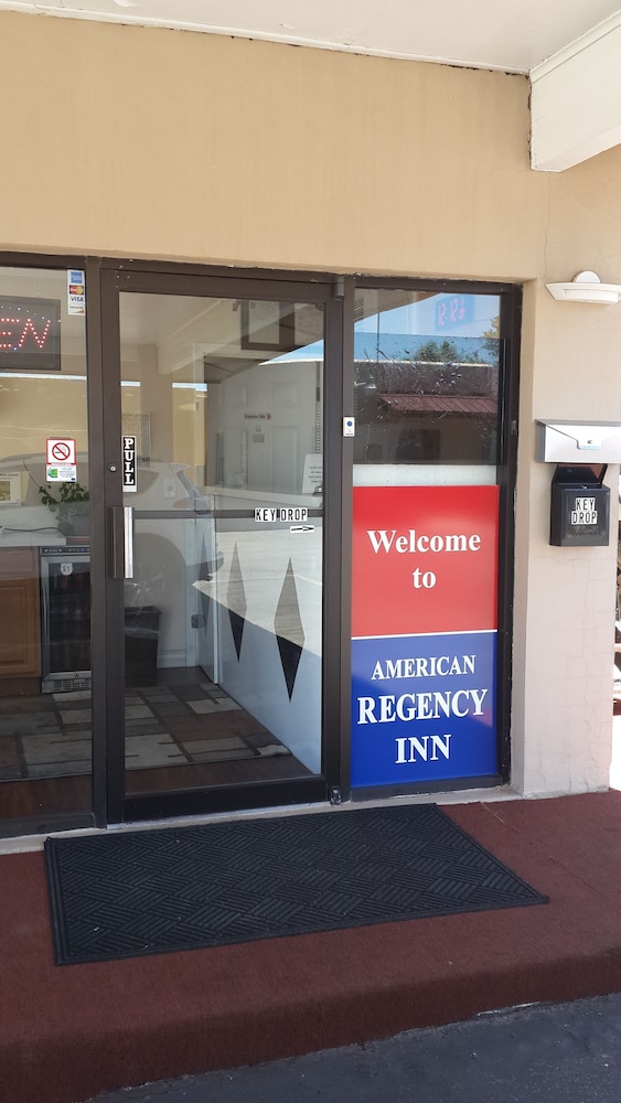 American Regency Inn Ex Rodeway Inn At Route 66 3/35