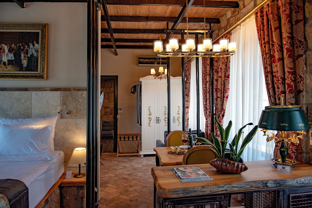 WINEPORT LODGE AGVA 64/84