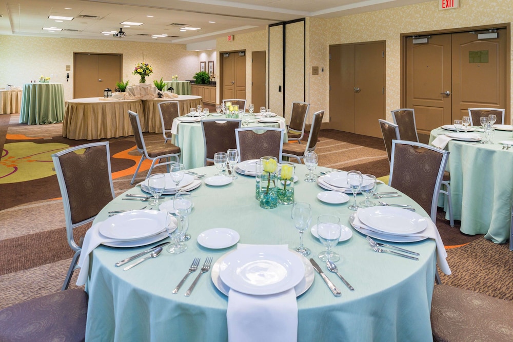 Hilton Garden Inn Charlottesville 34/47
