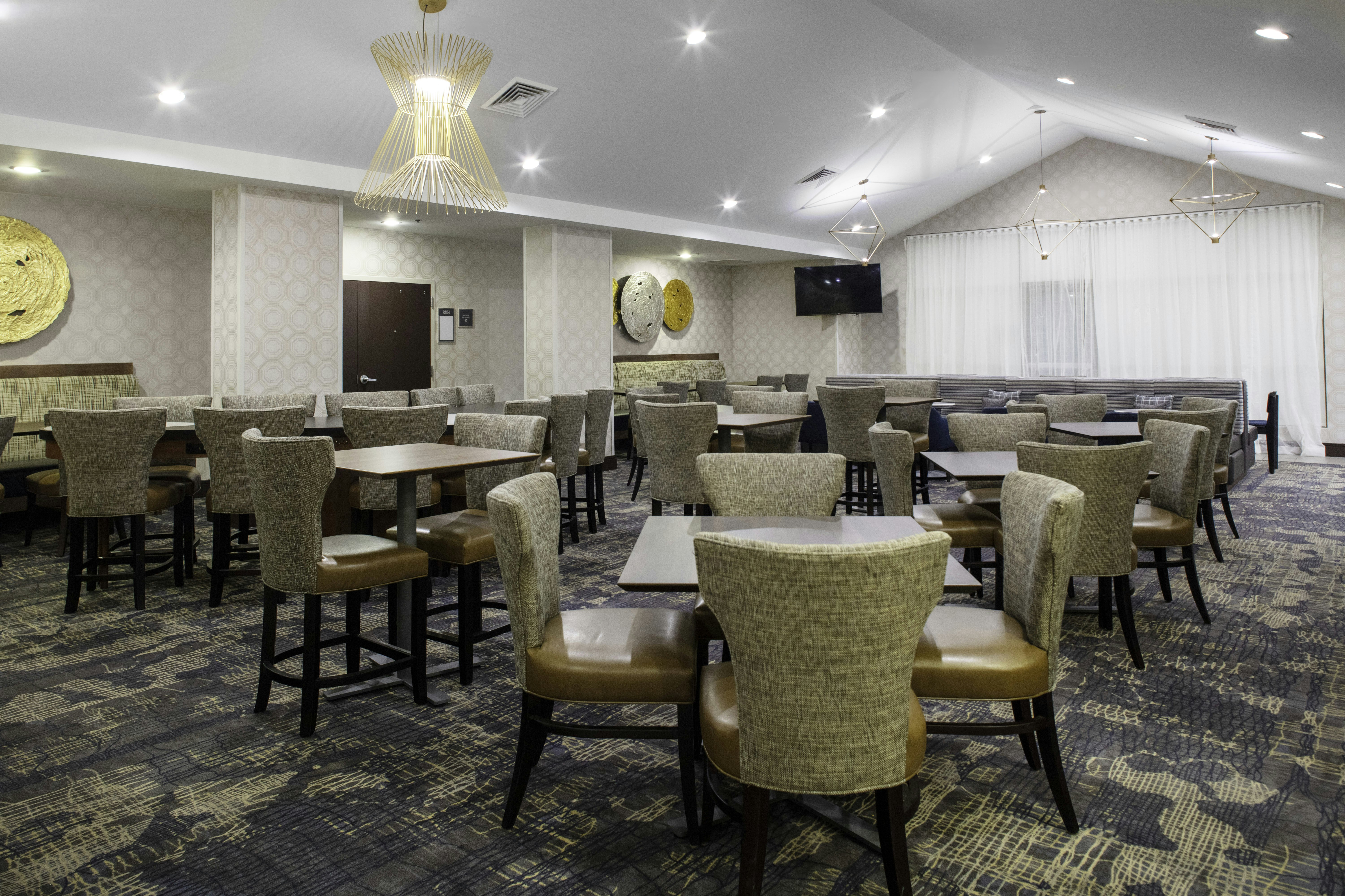 Homewood Suites by Hilton St. Louis - Galleria 14/15