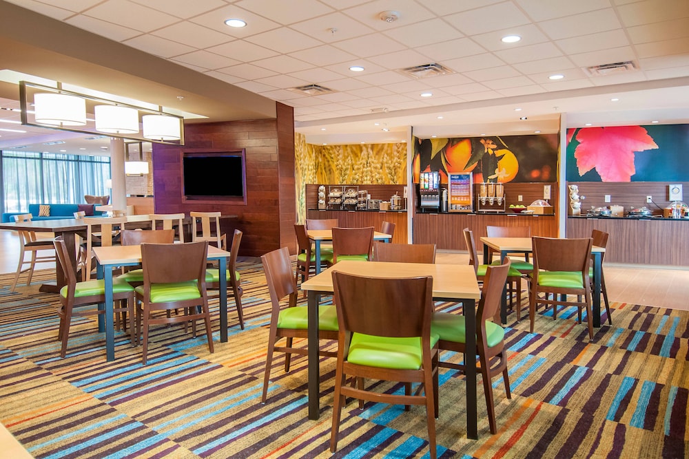 Fairfield Inn & Suites By Marriott Laplace 32/39