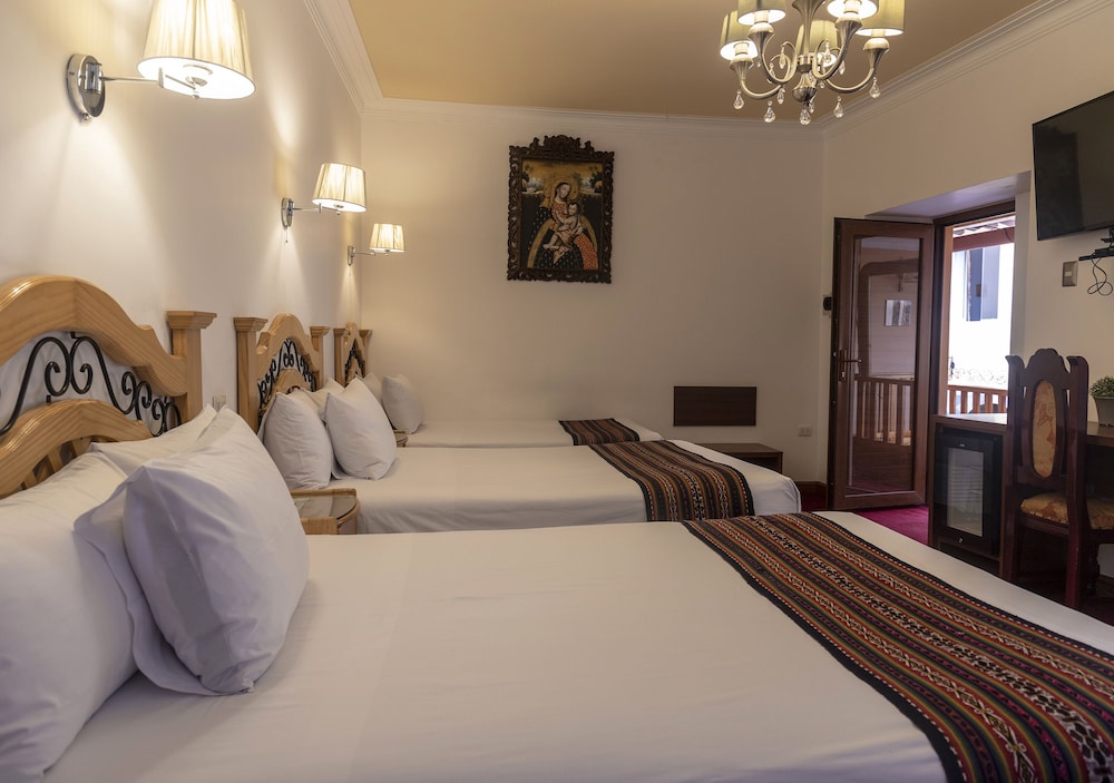 Hotel Rojas 41/68