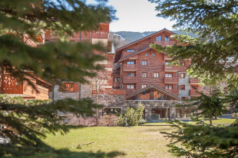 PREMIUM RESIDENCE LES FERMES DU SOLEIL 42/49