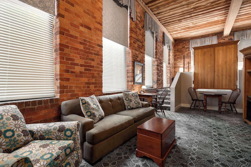 The Historic Brookstown Inn, Trademark Collection by Wyndham 44/72