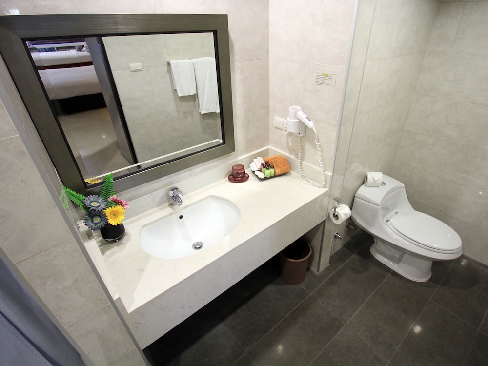 Hotel Tropicana Pattaya 77/78