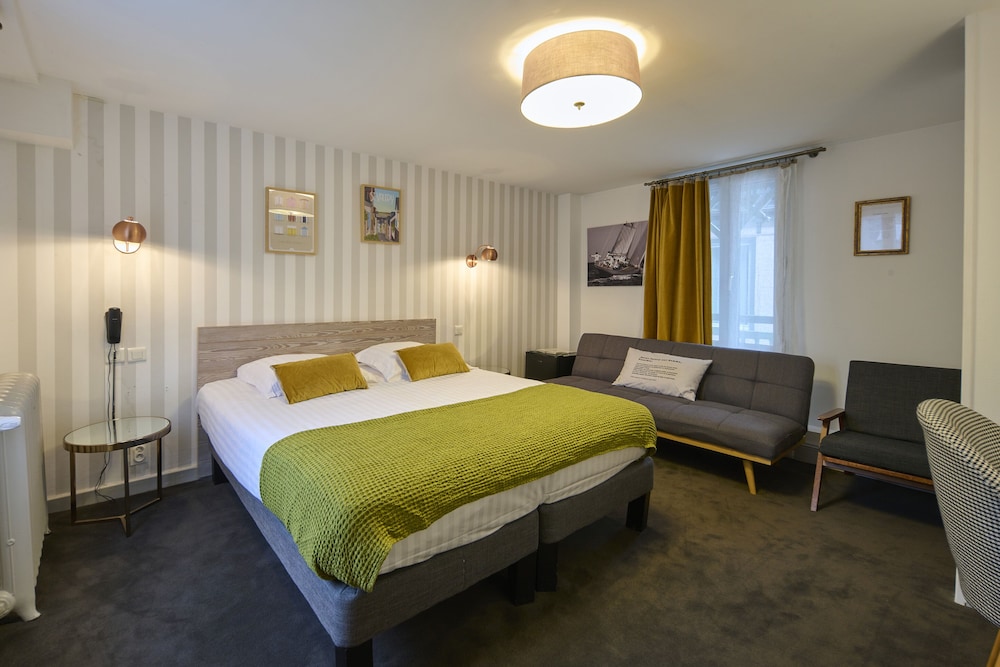 Hotel the Originals Saint Valery Sur Somme La Colonne de Bronze Ex In 32/71