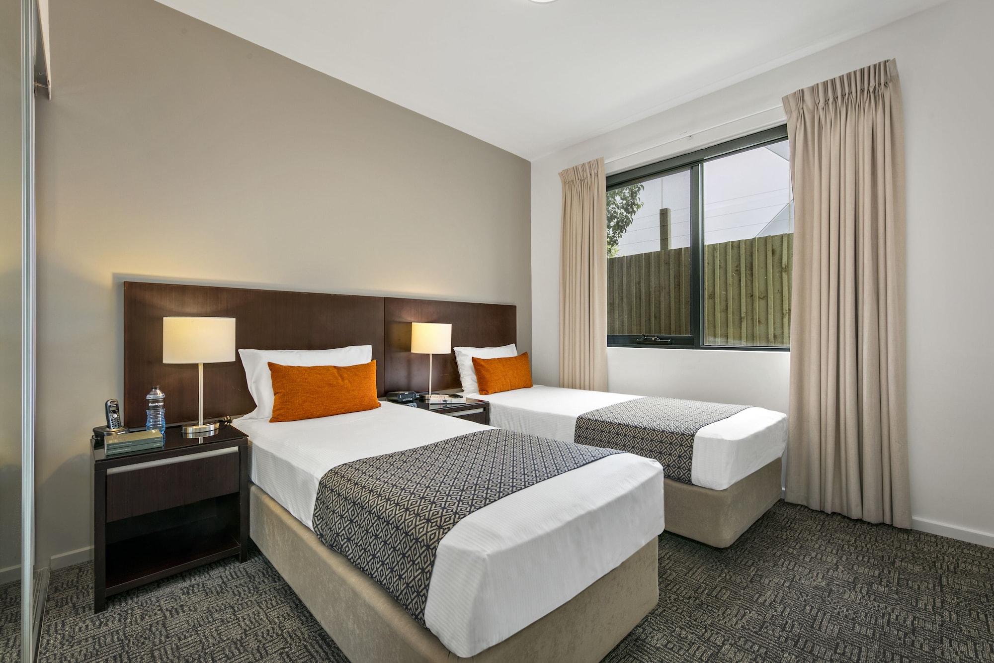 2 Bedrooms, Apartment