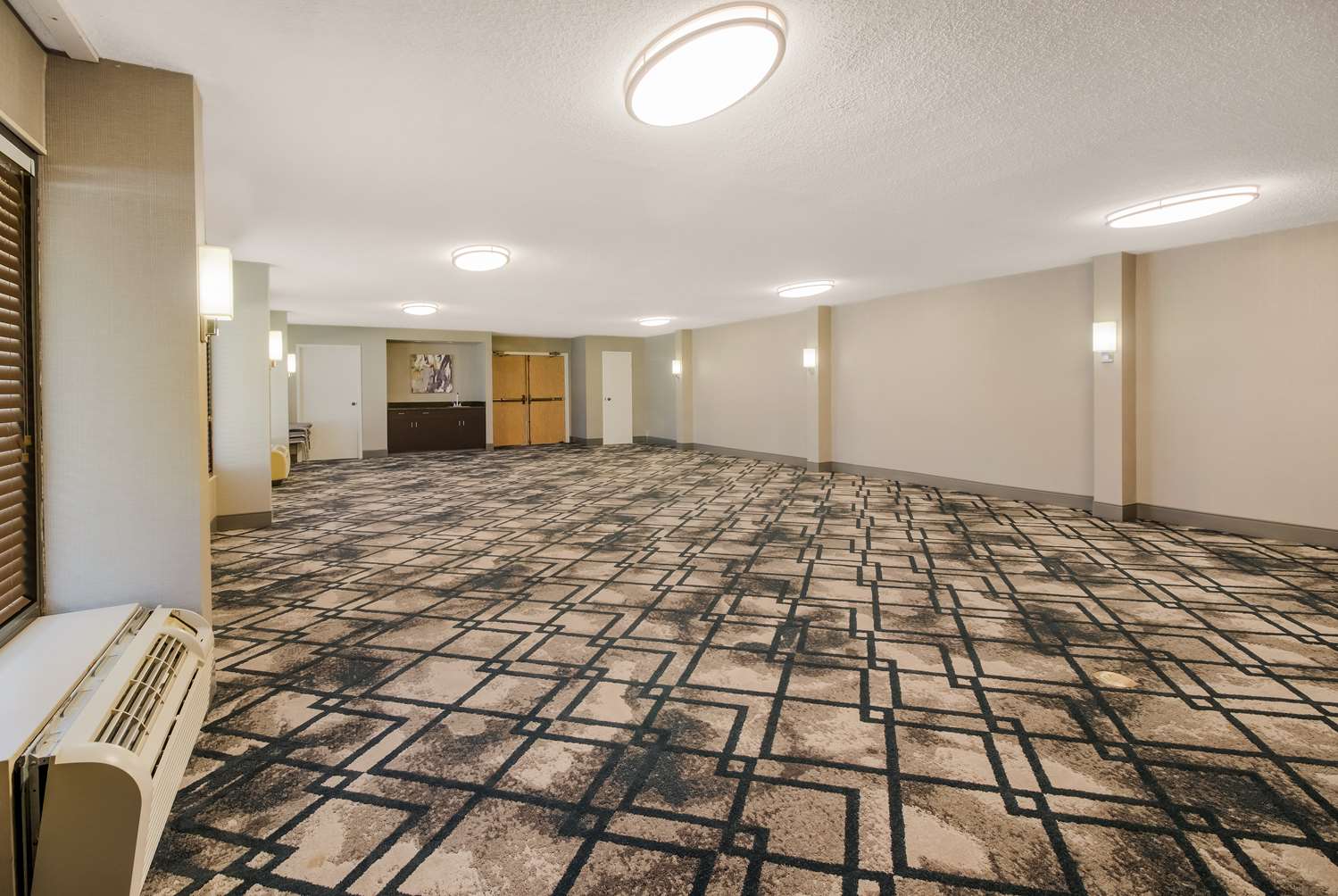 Best Western University Inn 14/18
