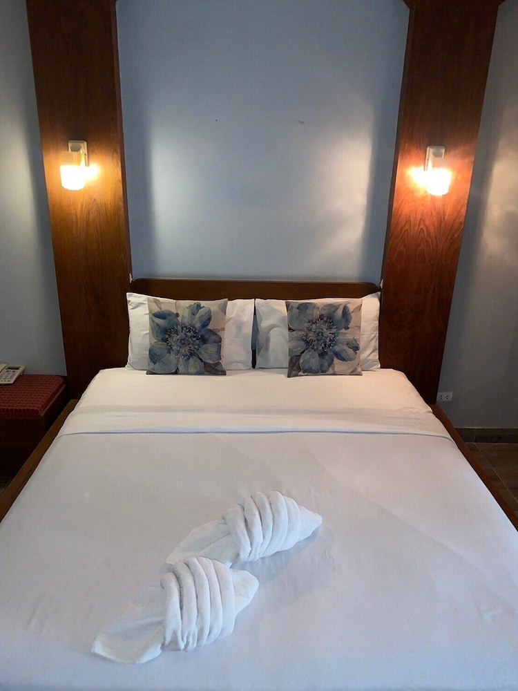 Green Beach Pattaya 24/60