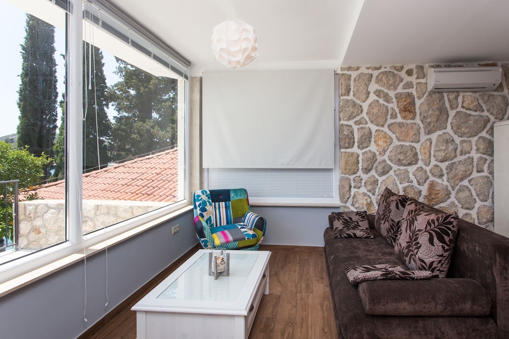 Apartments Villa Mirjana 41/75