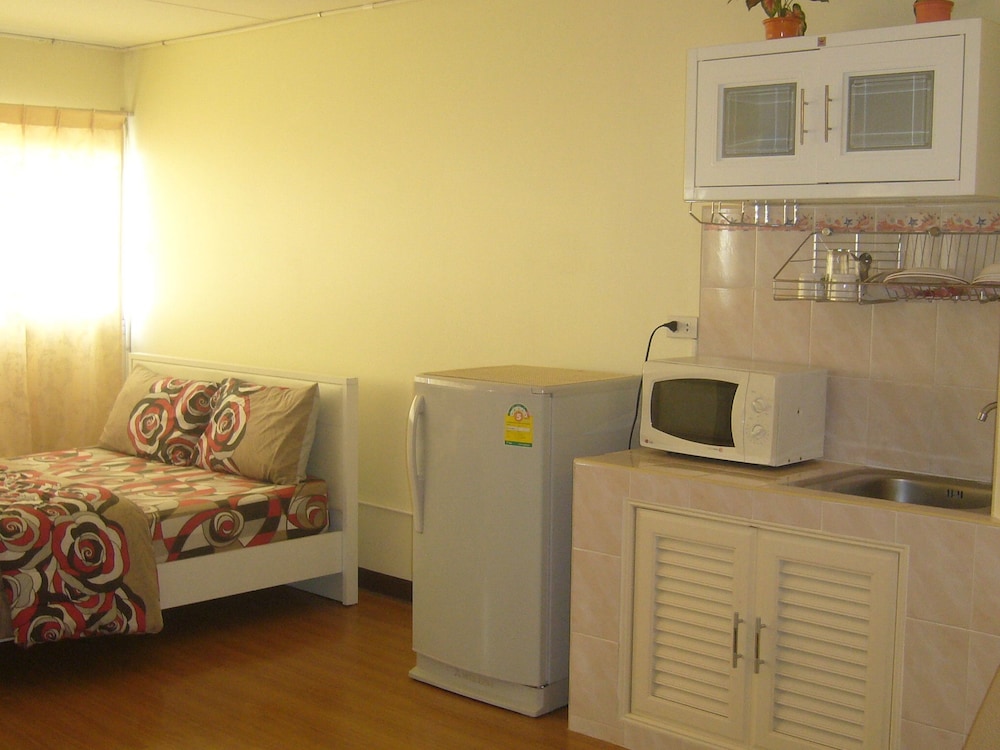 Impact Muang Thong Thani Service Condo 23/28