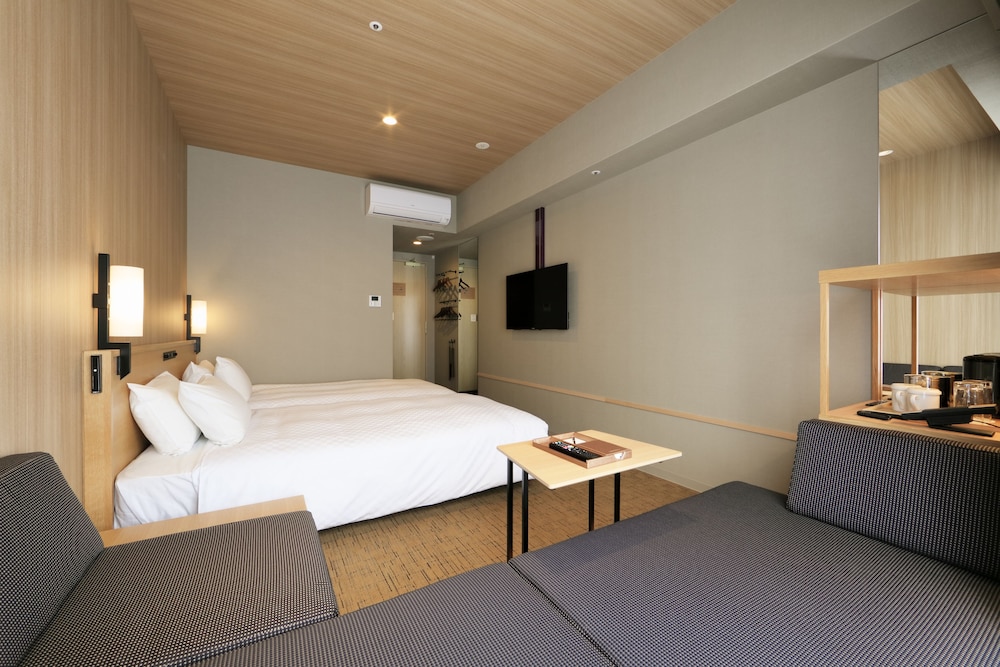 Deluxe, Twin Beds, Candeo Hotels Kobe Torroad 3/6