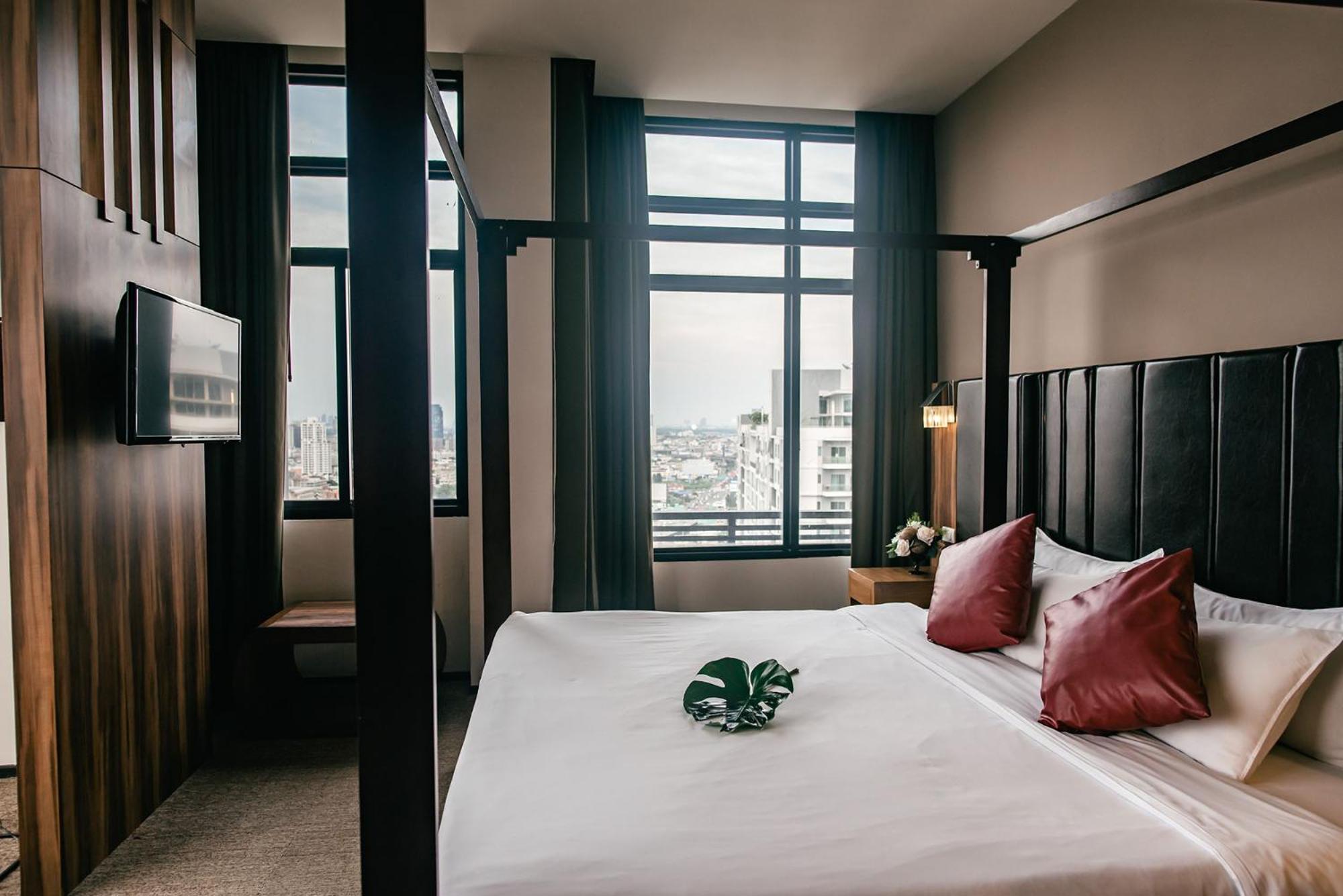 Express, Suite, Twin Beds