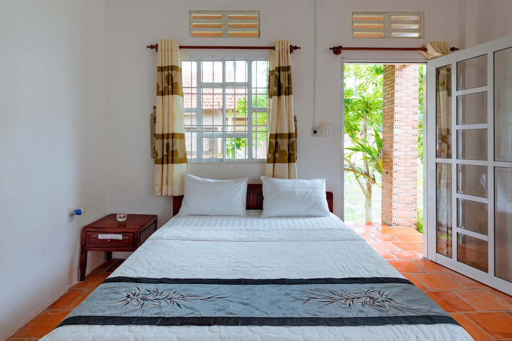 ROOM, DOUBLE BED, GARDEN VIEW