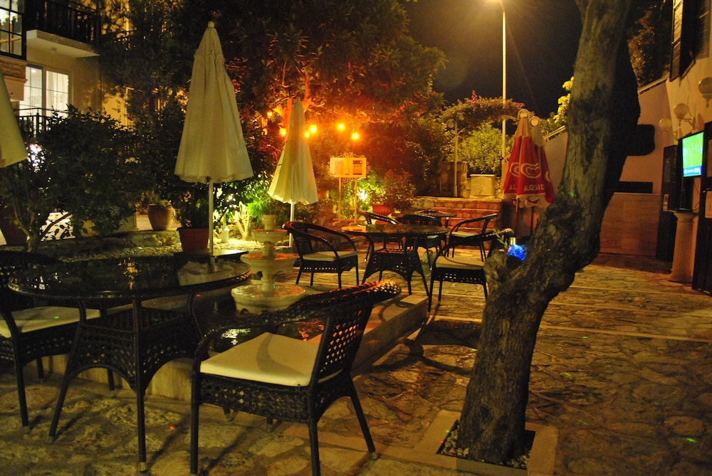 Hotel Dionysia 52/69