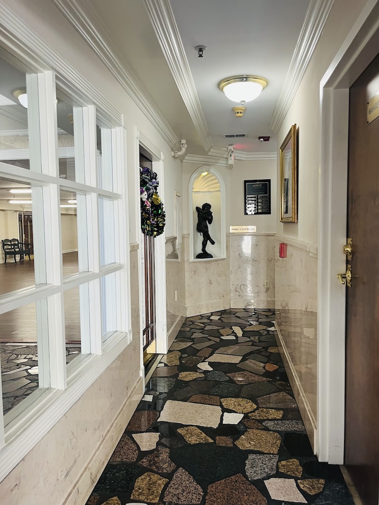 Plaza Suites Downtown New Orleans 9/50