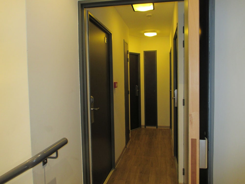 Hotel Le Pastel 33/48