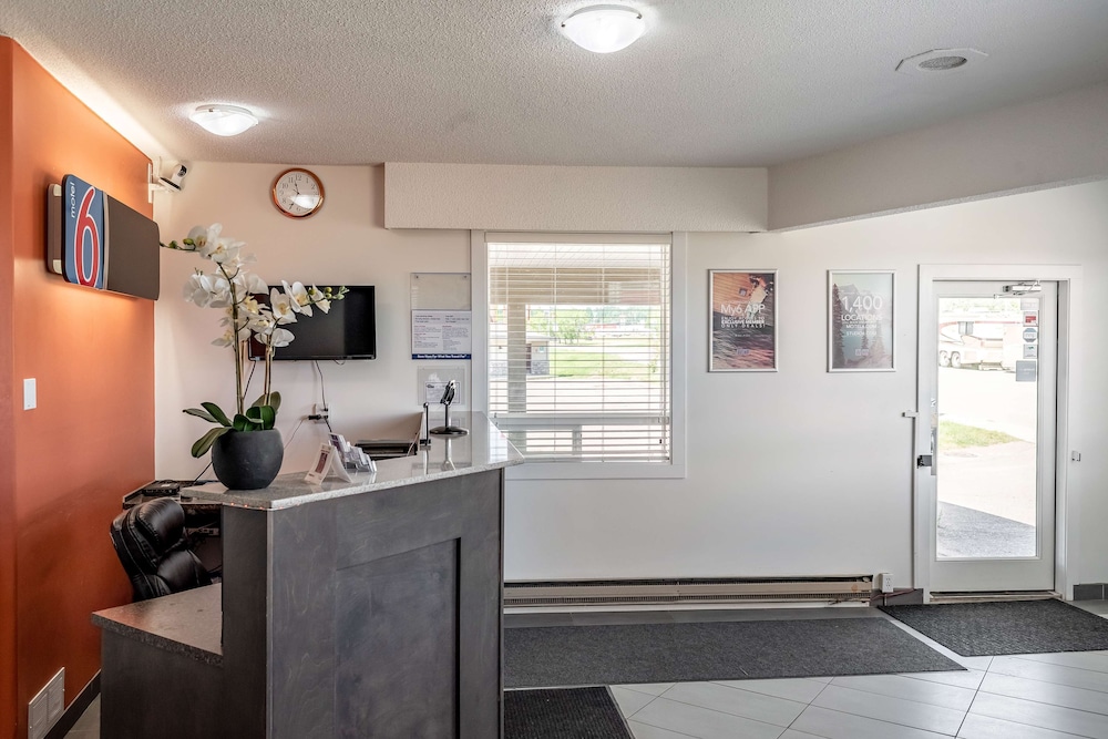 Motel6-Fort Nelson, BC 4/50