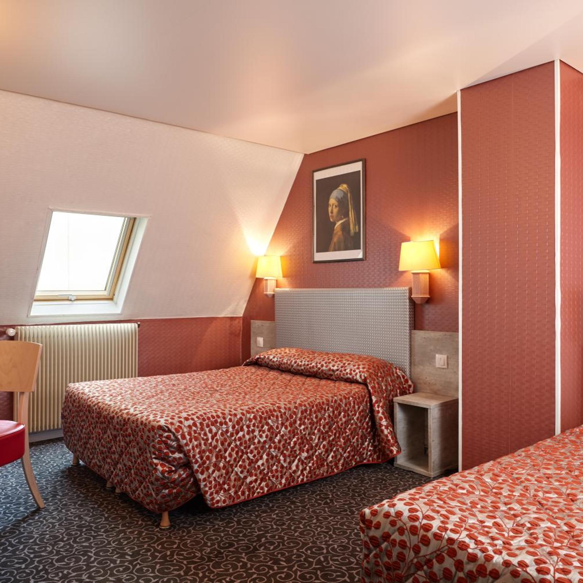 Room, Triple