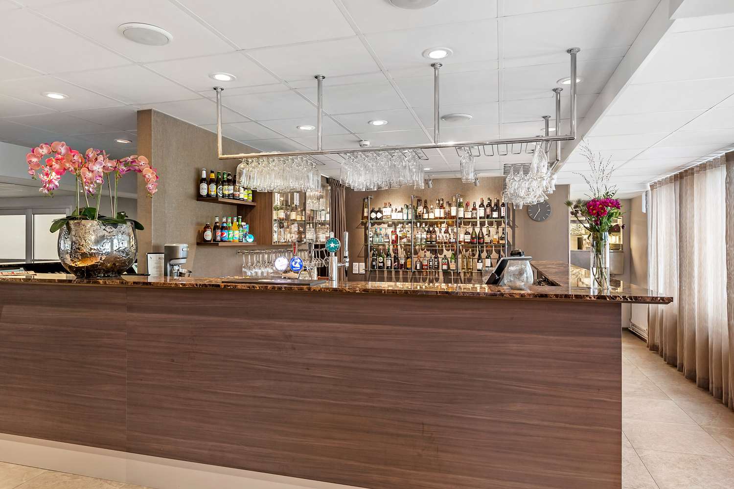 Best Western Plus Park Airport Hotel 2/17