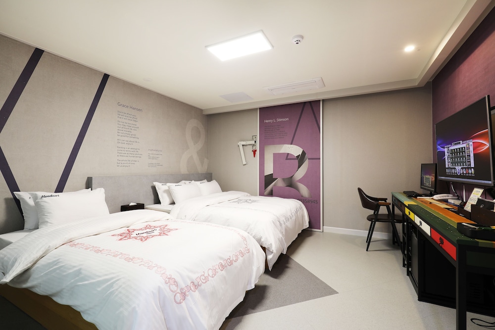 Hotel Mondavi 9/50