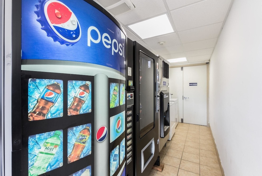 Motel6 New Brunswick, NJ 33/42