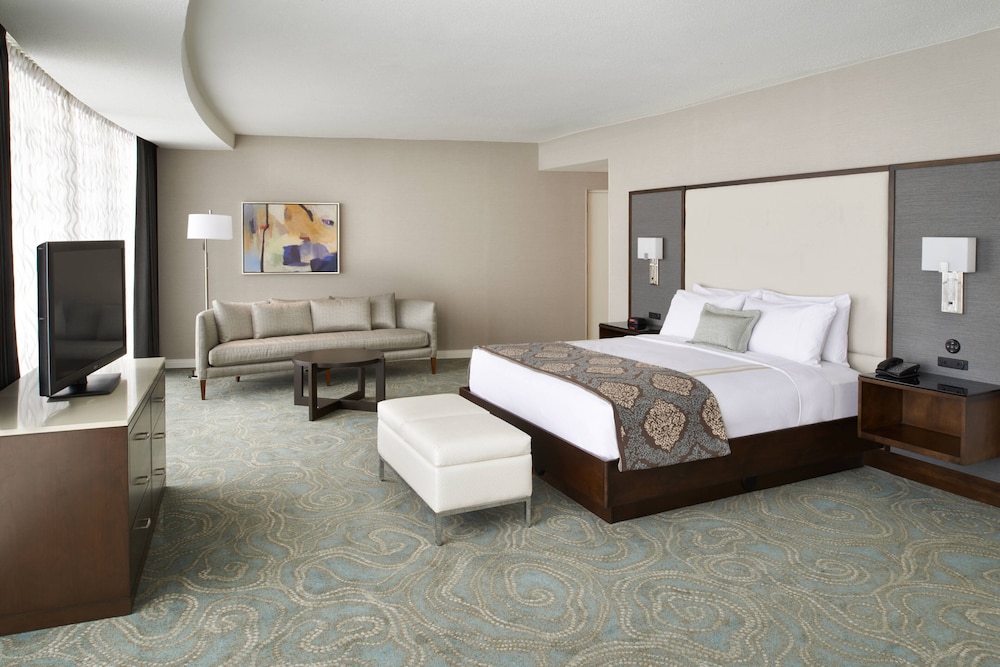 Marriott Detroit At the Renaissance Center 7/62