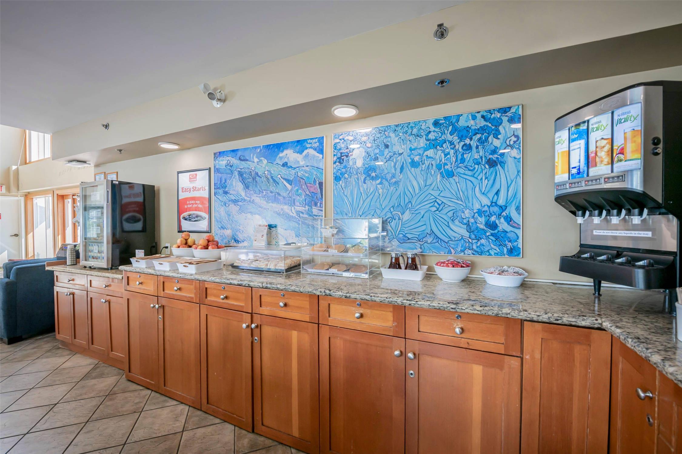 Econo Lodge Inn & Suites North Vancouver 11/52