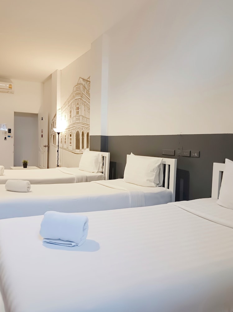Chino Town Gallery Hostel 30/58