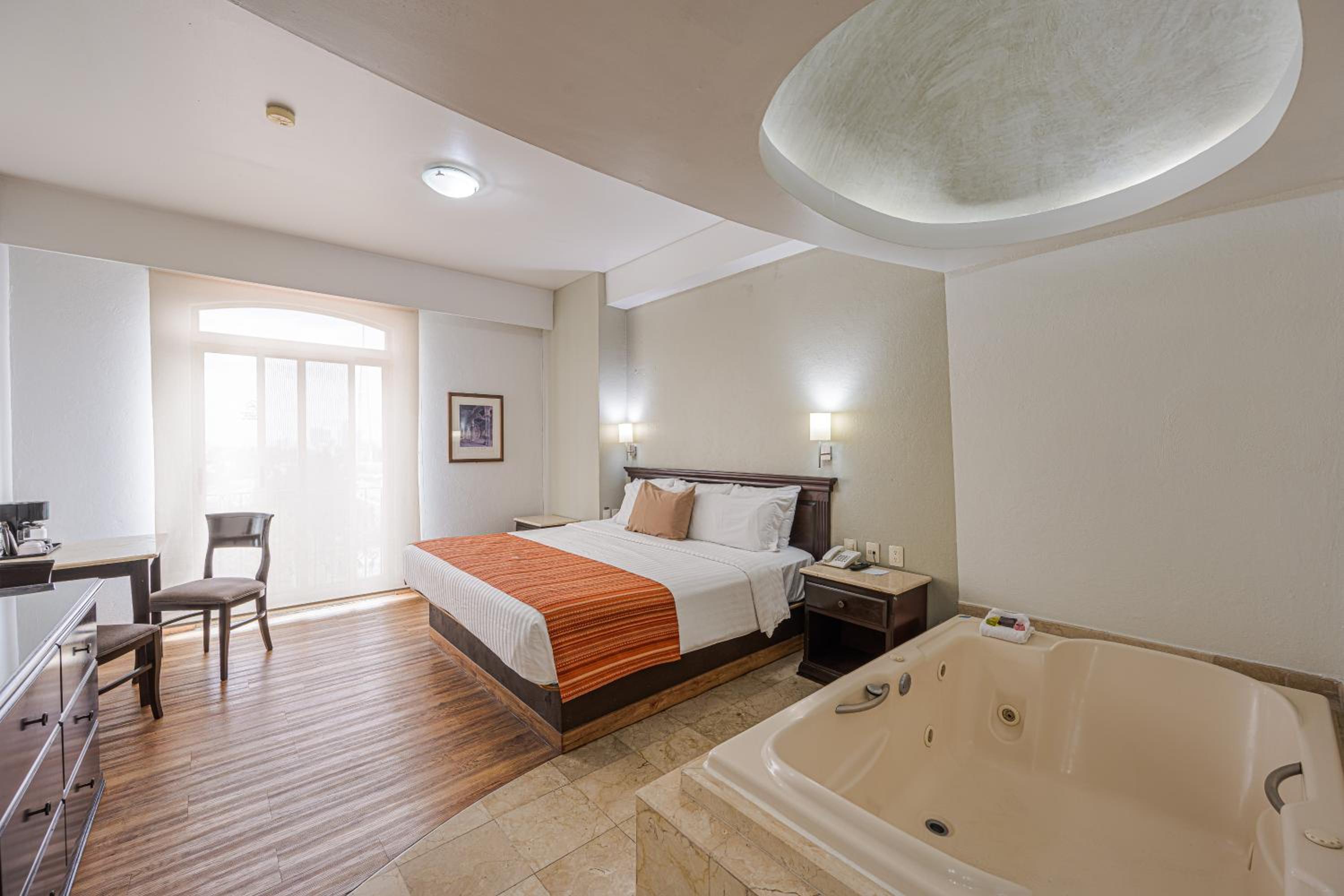 غرفة بسرير كوين بجاكوزي، HG HOTEL 9/10