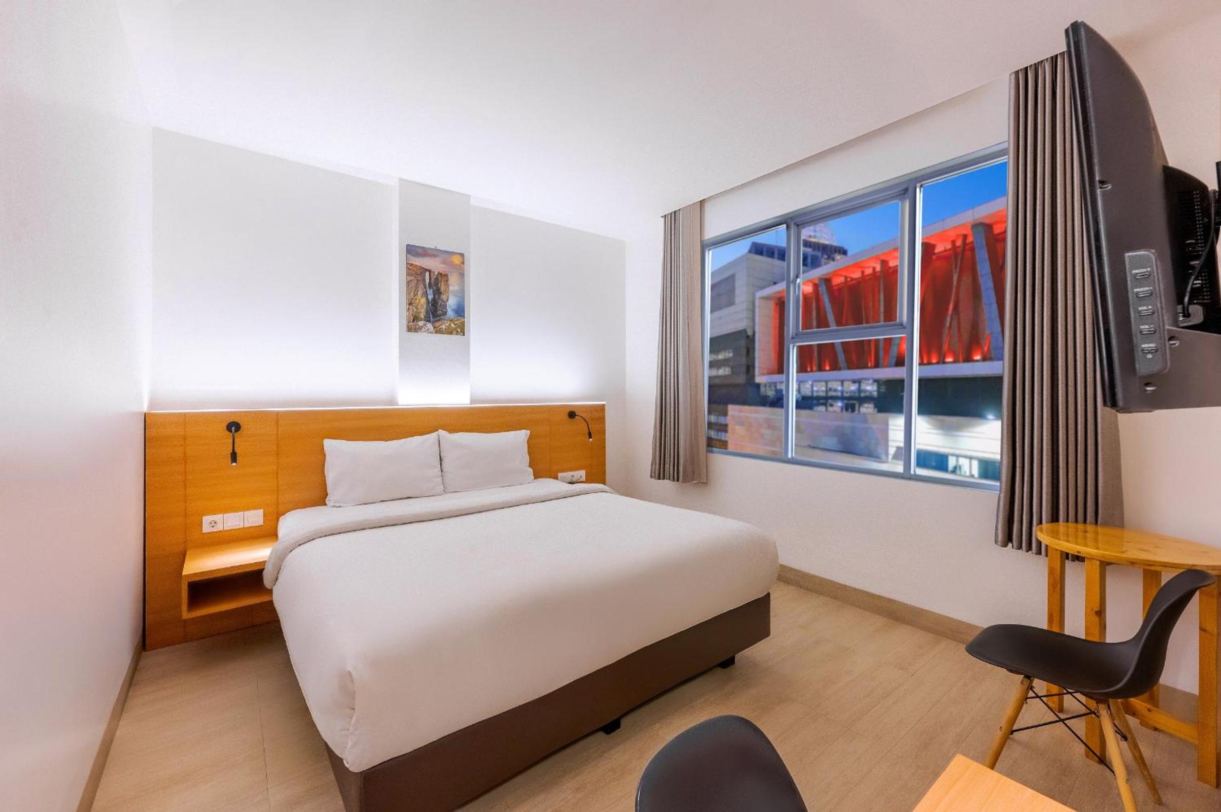 Superior, Double or Twin Bed, Grand Thamrin Hotel 4/10