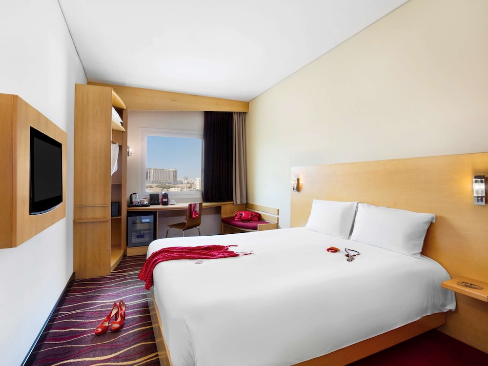 Ibis Muscat 17/48