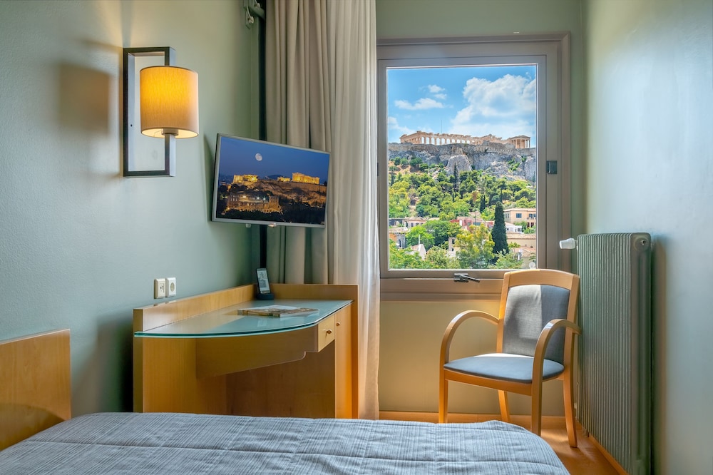 Plaka Hotel 8/38
