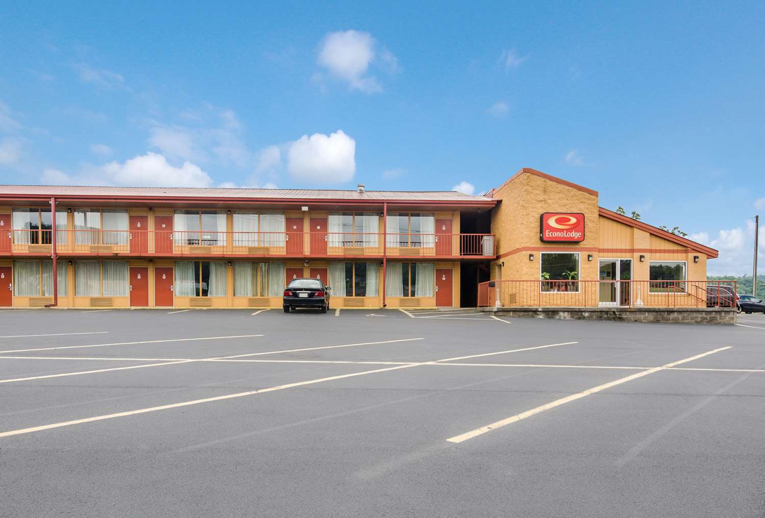 Econo Lodge Marion I-81 36/36